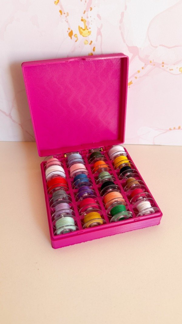 Producto - Cajita organizadora de bobinas fucsia