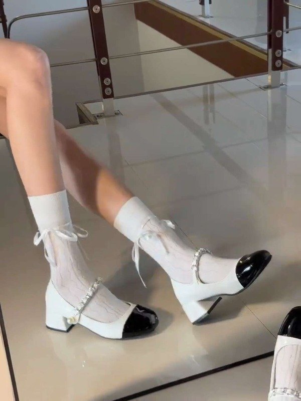 Producto - Zapatos de Charol Blanco con Negro