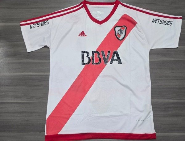 Producto - RIVER RETRO BBVA TALLE XL