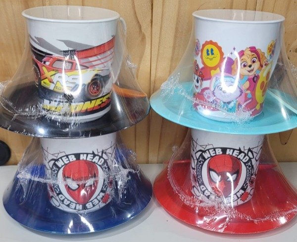 Producto - Set plato con taza y cuchara