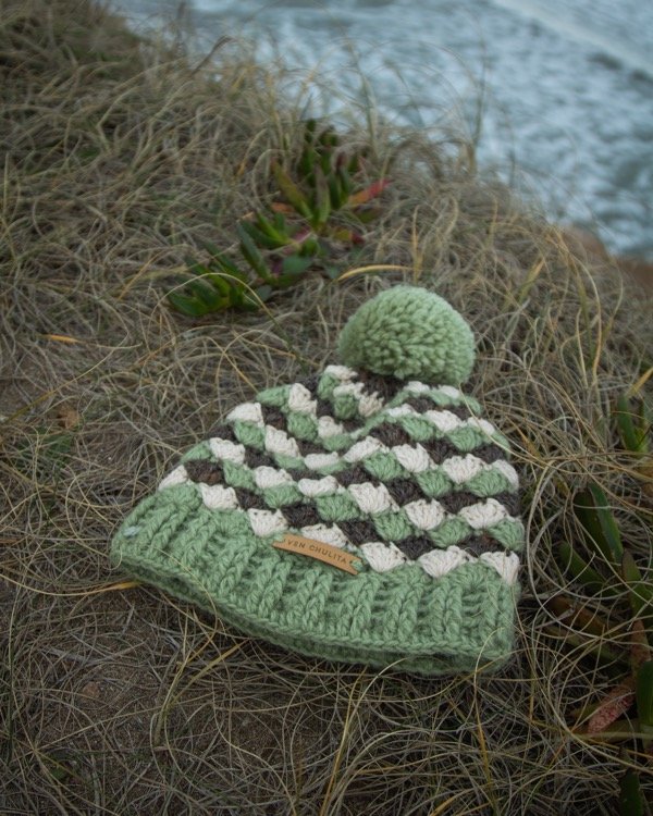 Producto - Gorro abanico tricolor.