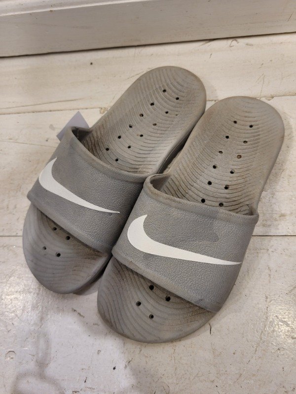 Producto - Ojotas NIKE grises Talle 35 - PRECIO: 24X