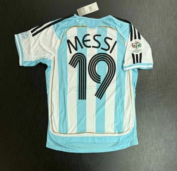 Producto - CAMISETA AFA IMPORTADA TITULAR RETRO 2006 #19 MESSI - 1