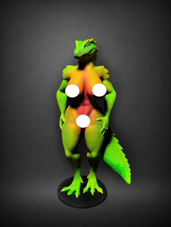 Producto - Sauria :Emerald Queen - Figura de Colección Pintada a Mano(19 cm)