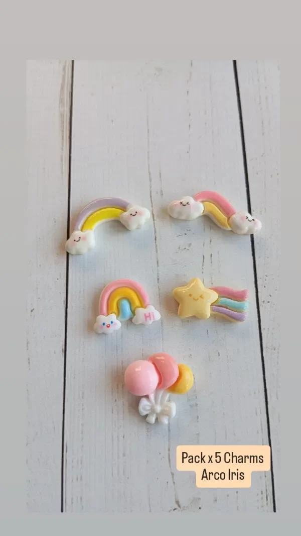 Producto - PACK X 5 CHARMS GRANDES ARCO IRIS