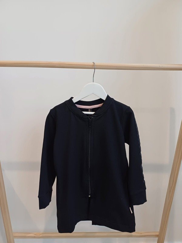 Producto - Campera deportiba black