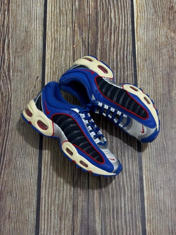 Producto - N1KE TAILWIND BLUE