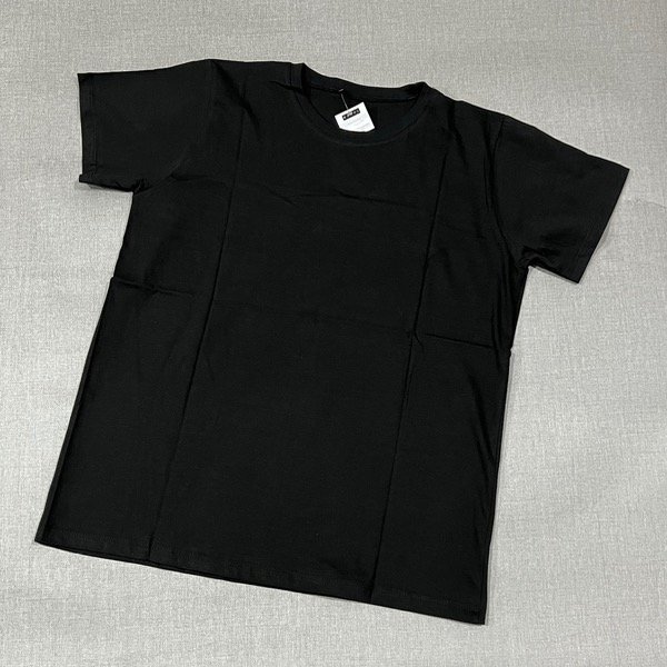 Producto - Remera negra