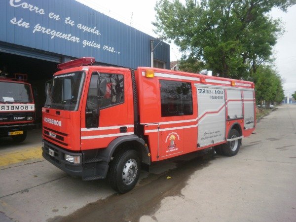 Producto - Autobomba Urbana Modelo Pack 5000 montada sobre Iveco 170E22