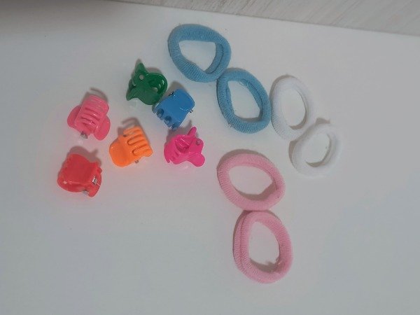 Producto - Kit de colitas (3pares) y ganchitos mini (3 pares)surtidos