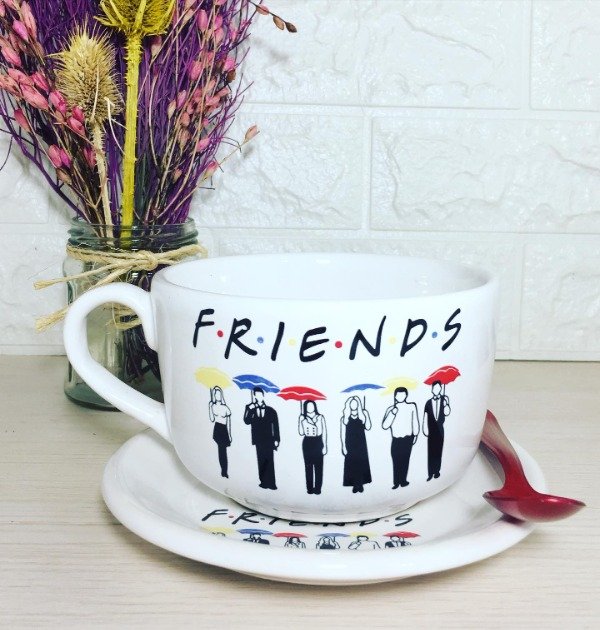 Producto - SET PLATO REDONDO + TAZON FRIENDS