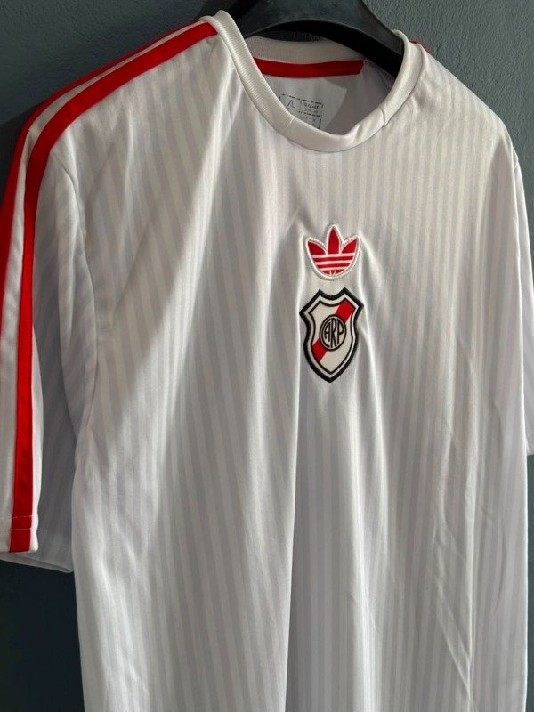 Producto - CAMISETA RIVER PLATE ICON 2026 - 2