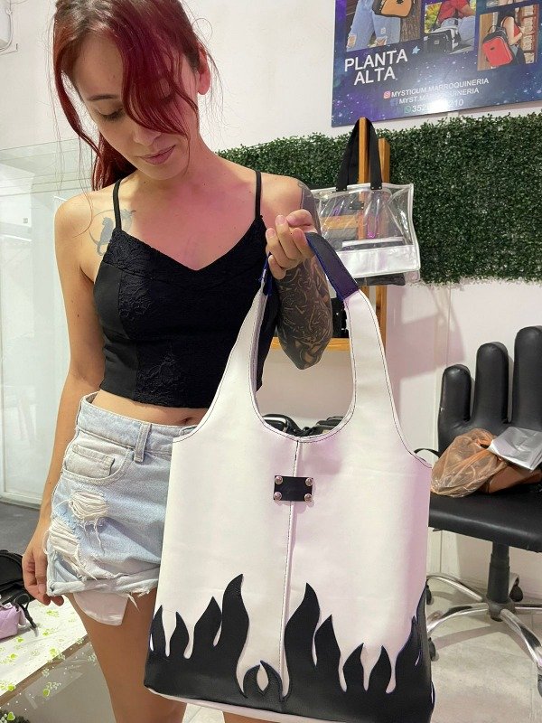Producto - Hobo Cuero White