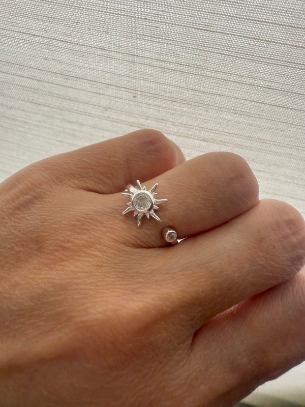 Producto - Anillo ajustable sol/cubic plata 925