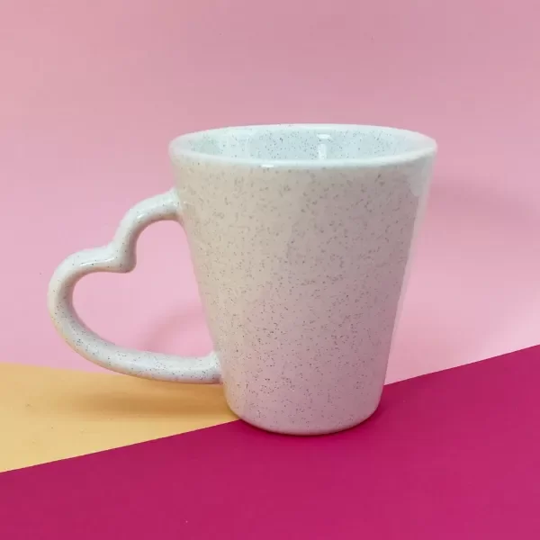 Producto - Taza asa corazon blanca jaspeada