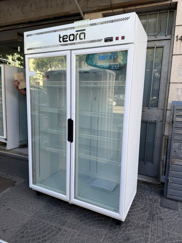 Producto - Heladera Exhibidora Teora 950 Lts