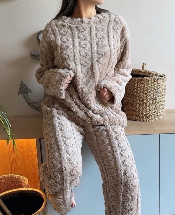 Producto - PIJAMA TRENZADO POLAR SOFT - Avellana -