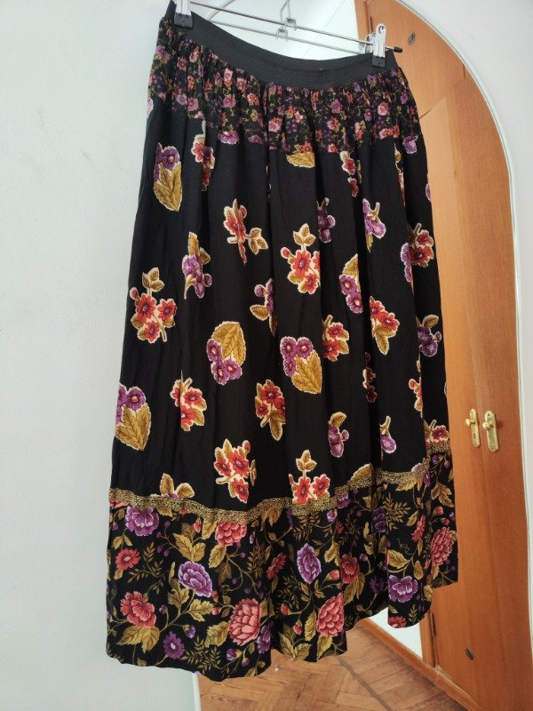 Producto - Falda Flores y Flores