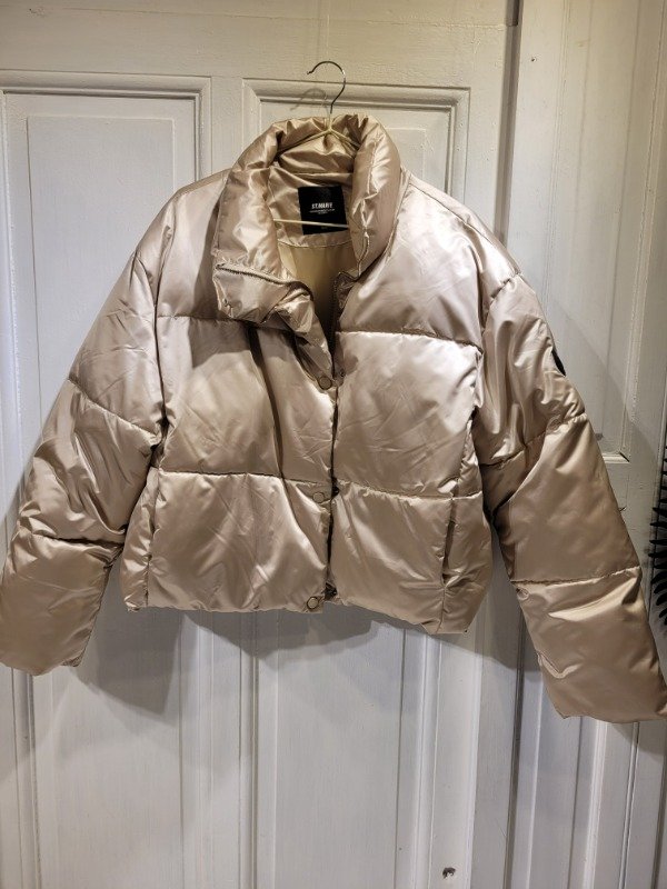 Producto - Campera ST MARIE Cruda pluma brillosa nueva- Talle S/M- PRECIO: 123X