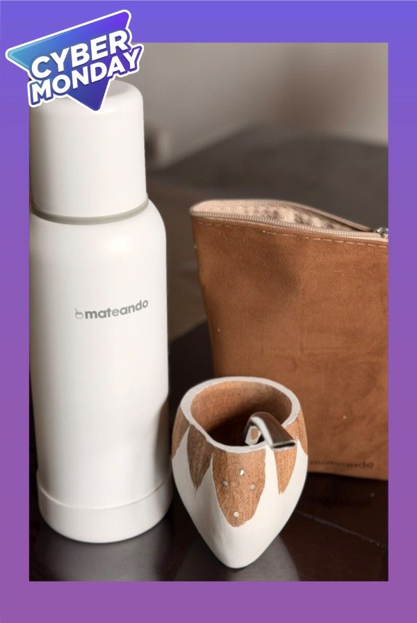 Producto - SET VACA RANCHERO + TERMO MATEANDO BLANCO 750 ML + YERBERA GAMUZA + BOMBILLA - 0