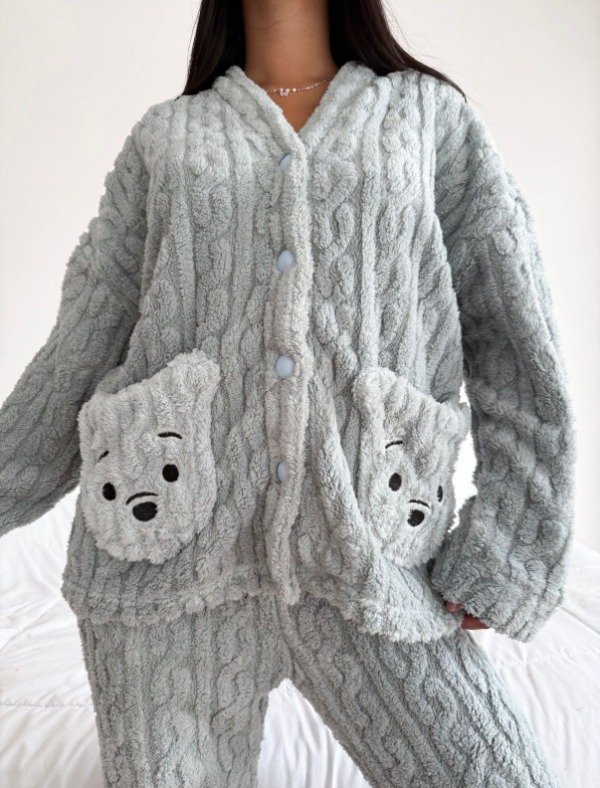 Producto - PIJAMA WINNIEH BOTONES - PREMIUM - 1