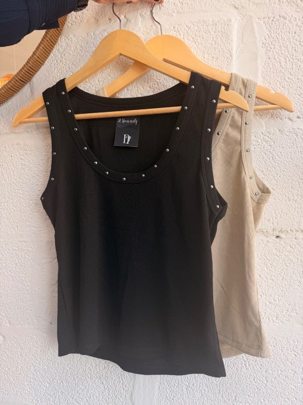 Producto - Musculosa Tachas- 2 colores - 7