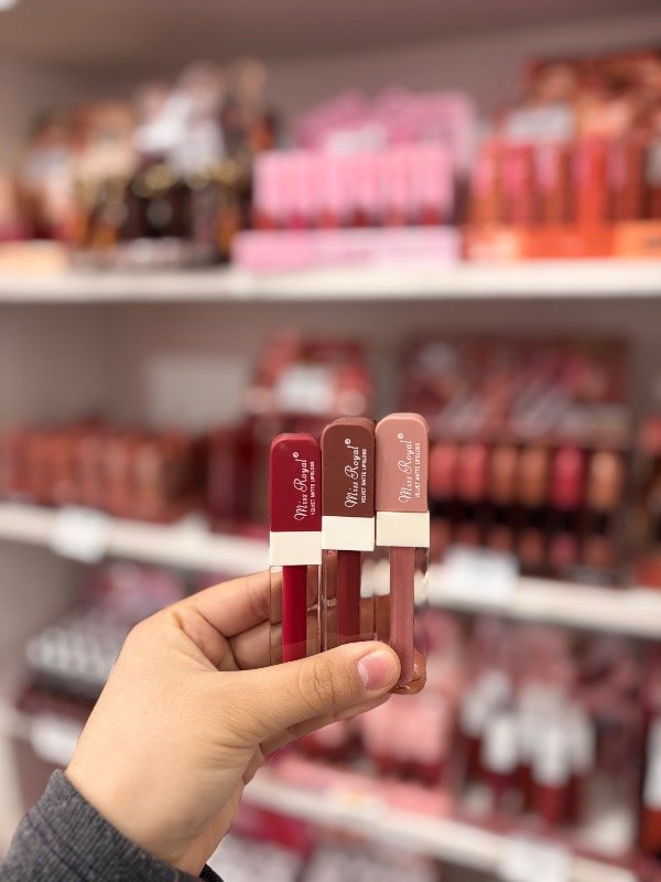 Producto - LÍP GLOSS MATTE MISS ROYAL