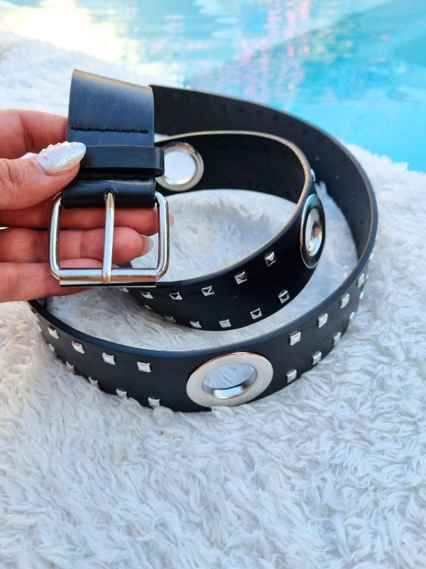 Producto - CINTO TACHAS Y ARANDELAS BIG PLATA