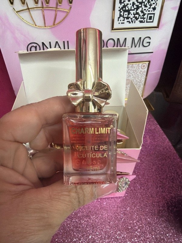 Producto - Aceite para cuticulas con perfume con moño charm limit
