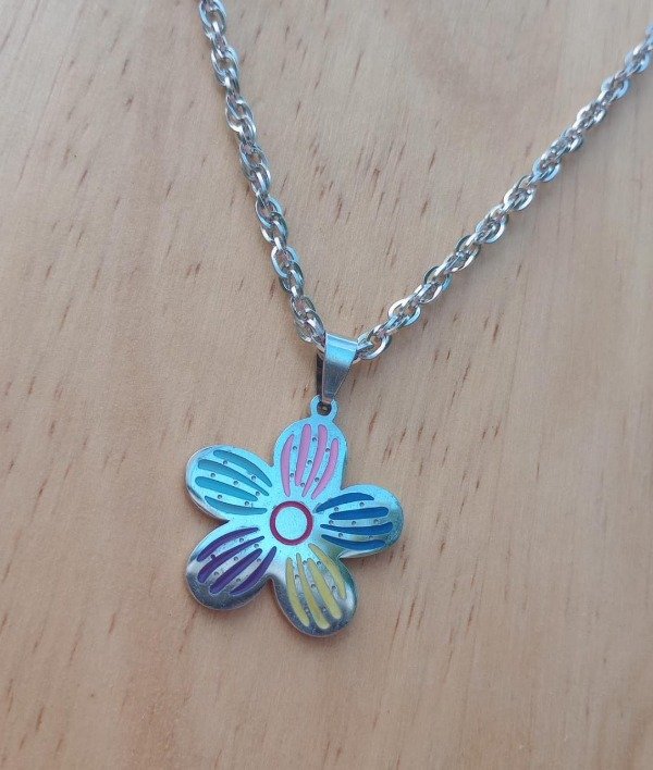 Producto - Dije Esmaltado Flor