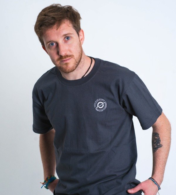 Producto - Remera Agujero Negro Gris