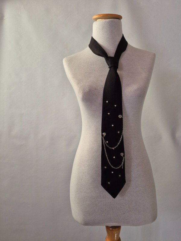 Producto - Corbata Tachas - 1