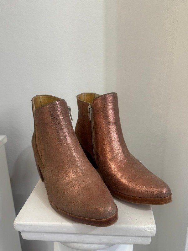 Producto - BOTINETAS MAI DE CUERO OCRE - 0