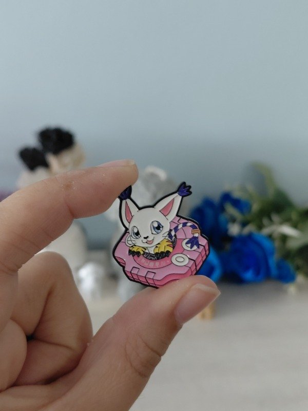 Producto - Pin metalizado - Digimon #0546