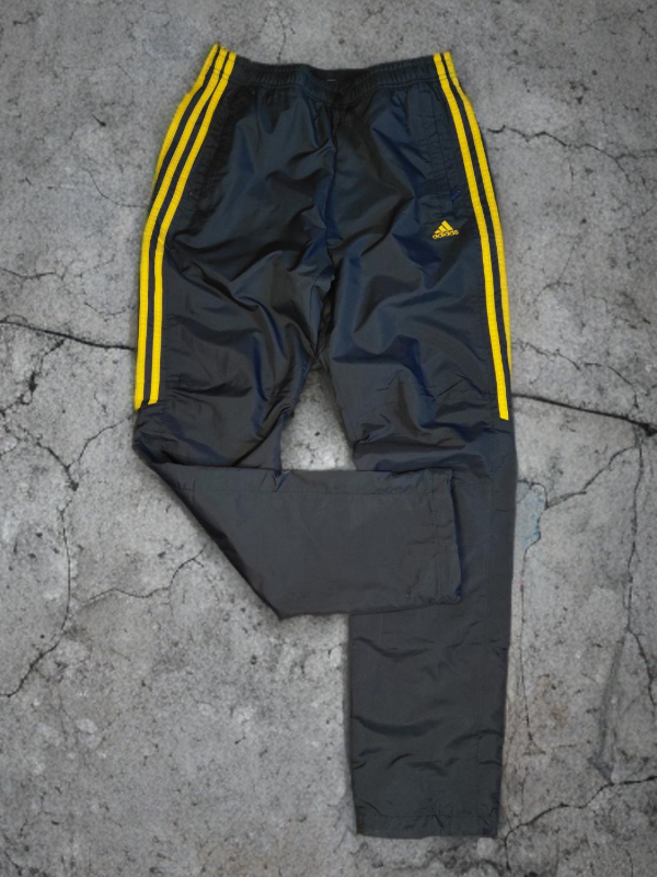 Producto - Adidas Three stripes
