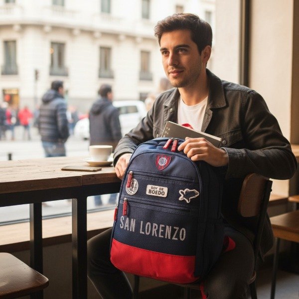 Producto - MOCHILA SAN LORENZO 45X35X15 CM CON VARIOS BOLSILLOS