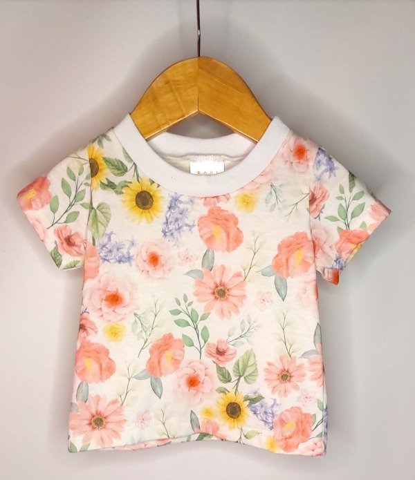 Producto - Remera de Jersey Floreada!