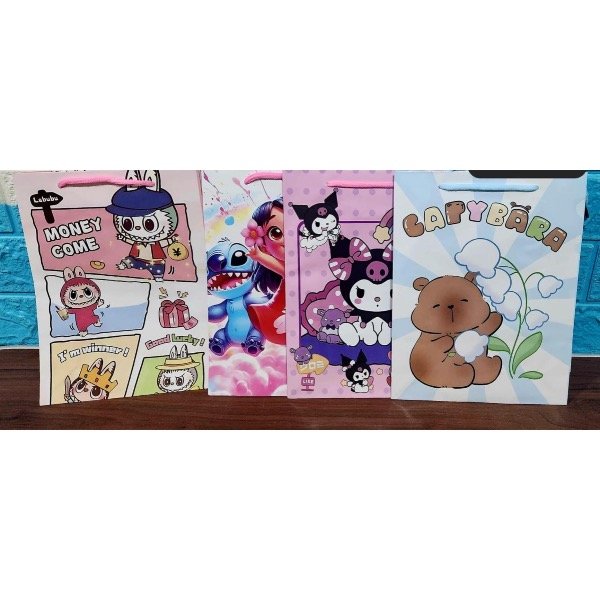 Producto - Bolsa kuromi labubu Stitch carpincho