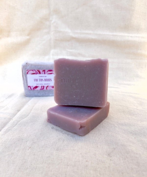 Producto - Jabon de frutos rojos