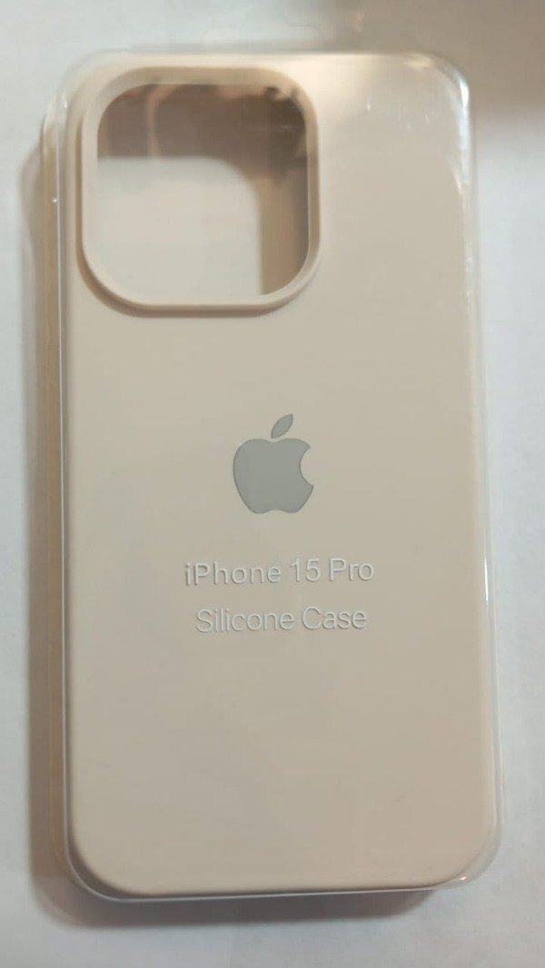 Producto - Funda Silicone Case Crema Logo para iPhone 15 Pro