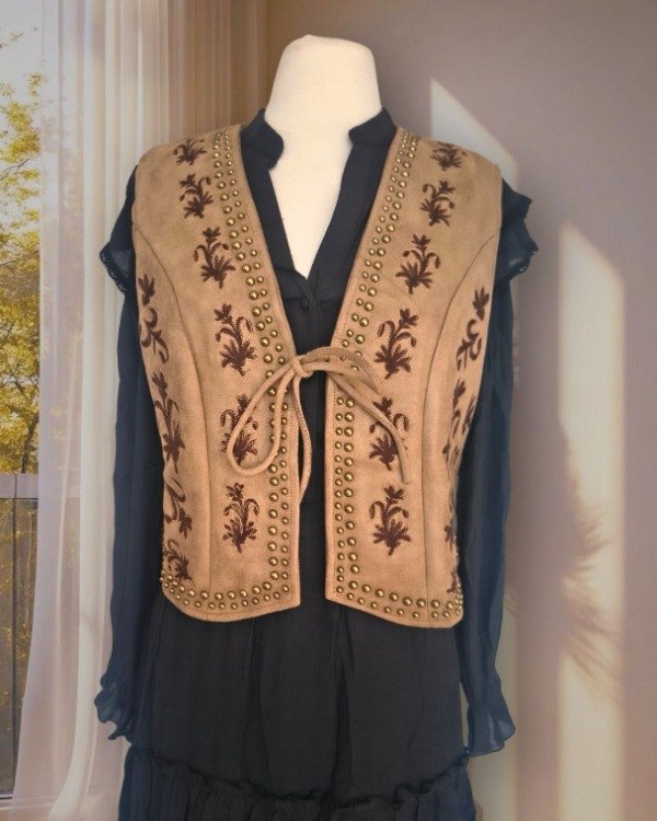 Producto - Chaleco Bordado Boho
