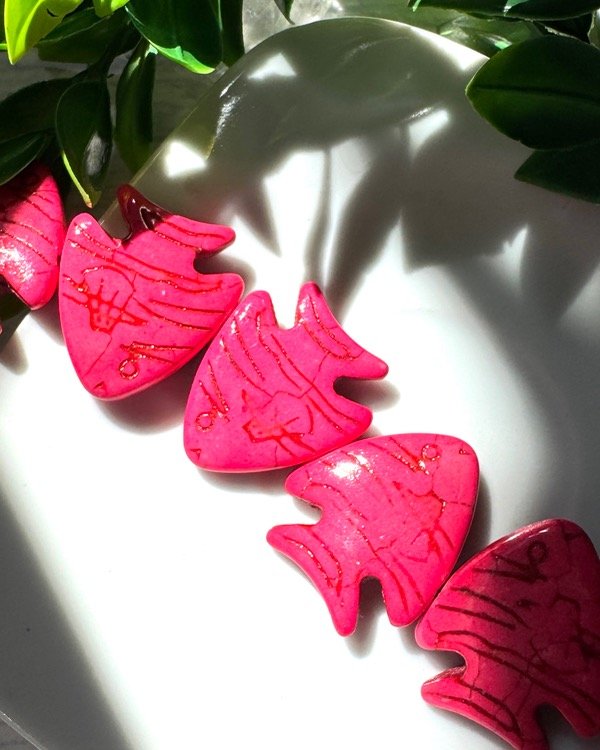 Producto - PEZ FLECHA PIEDRA FUCSIA (1)