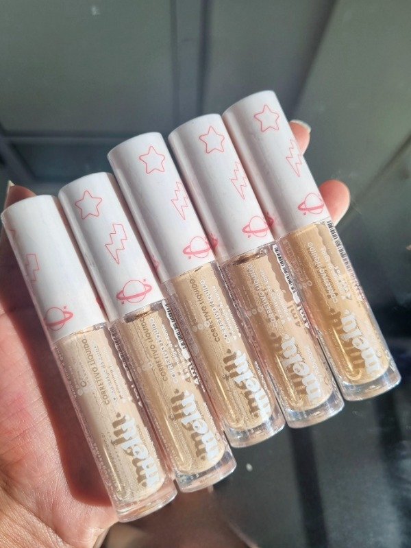Producto - Corrector liquido RUBY ROSE