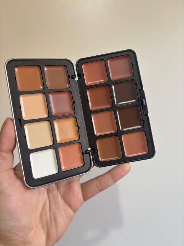 Producto - Paleta contorno y corrector laurenza