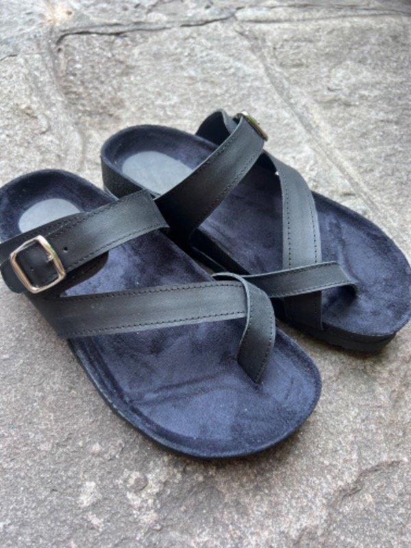 Producto - ATILA cuero negro