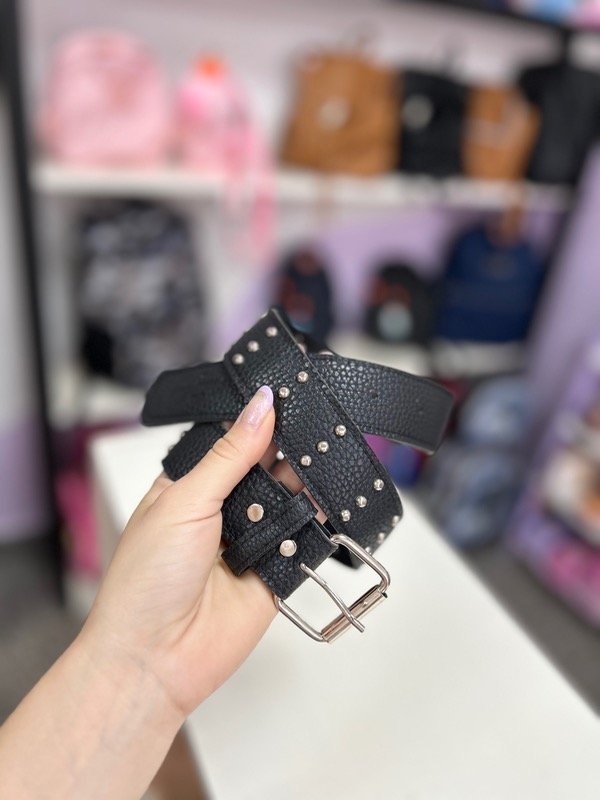 Producto - Cinto tachas negro