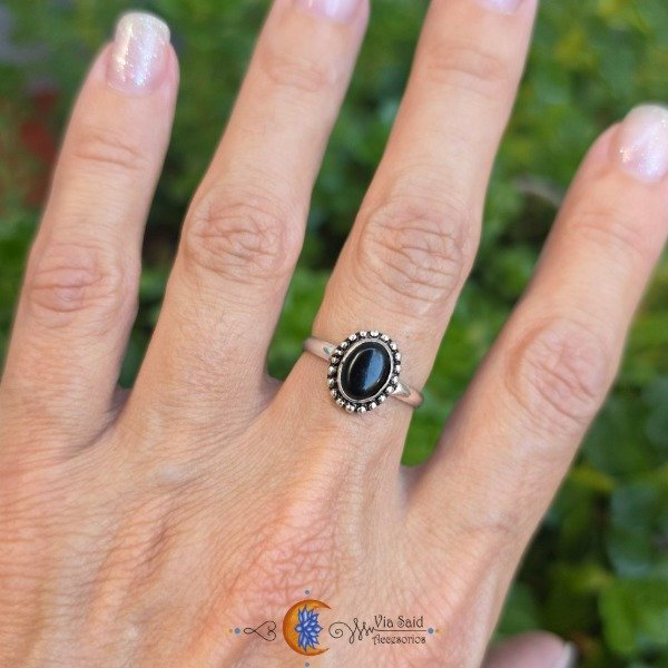 Producto - Anillo Hindú "Vanha" - Ónix Negro (Piedra 7 x 9 mm) / Talle: 18 mm