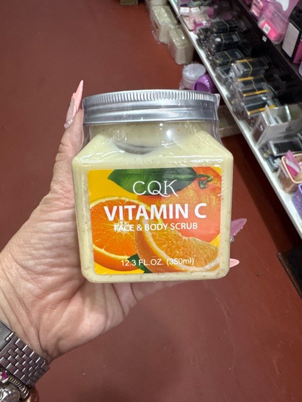 Producto - Exfoliante cqk con vitamina c