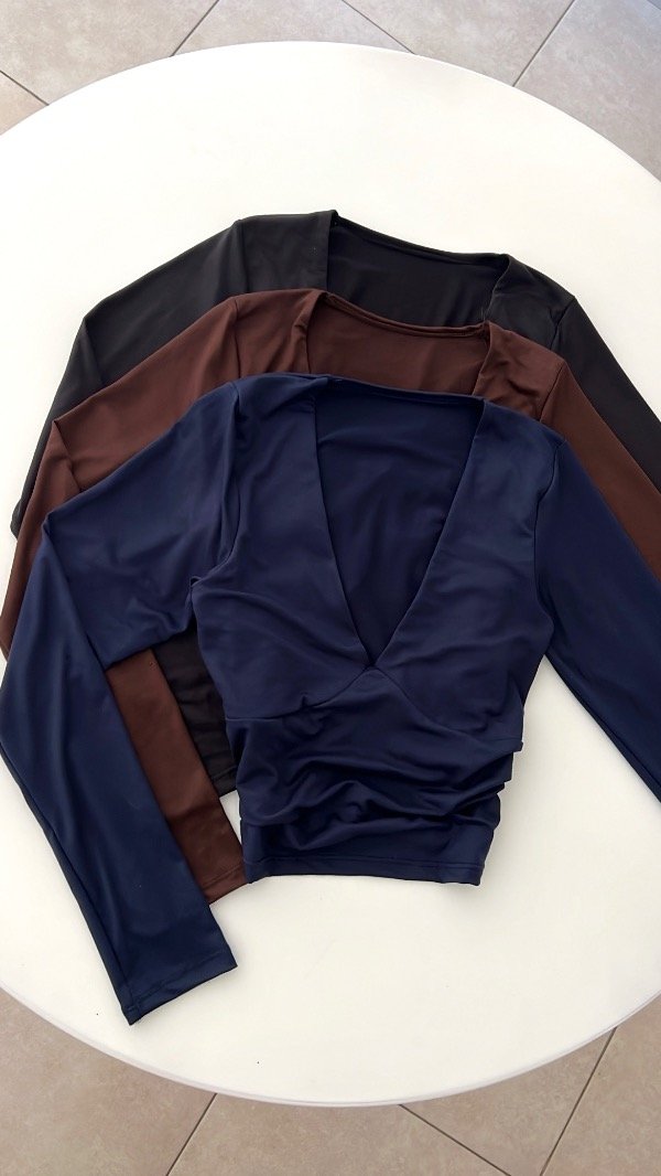 Producto - CAMISETA ESCOTE V