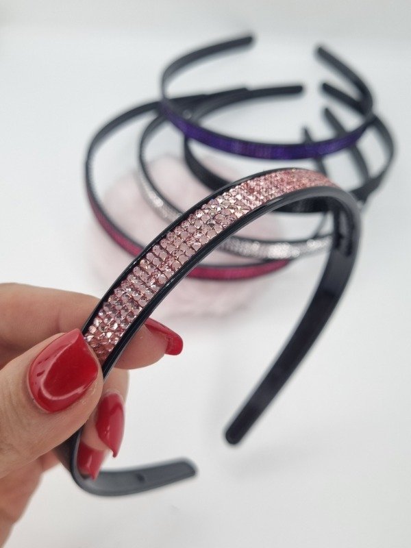 Producto - Vincha plastica negra ancha strass color
